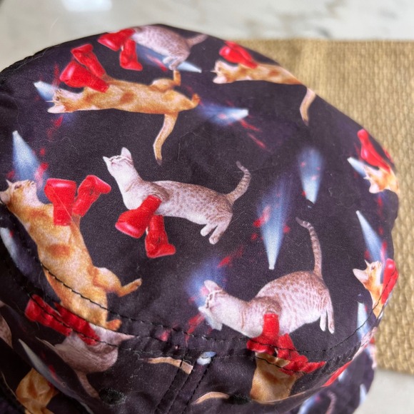 Chuck Original Bucket Hat Cats In Boots Reversible Pink Polka Dot OSFM - Picture 5 of 8